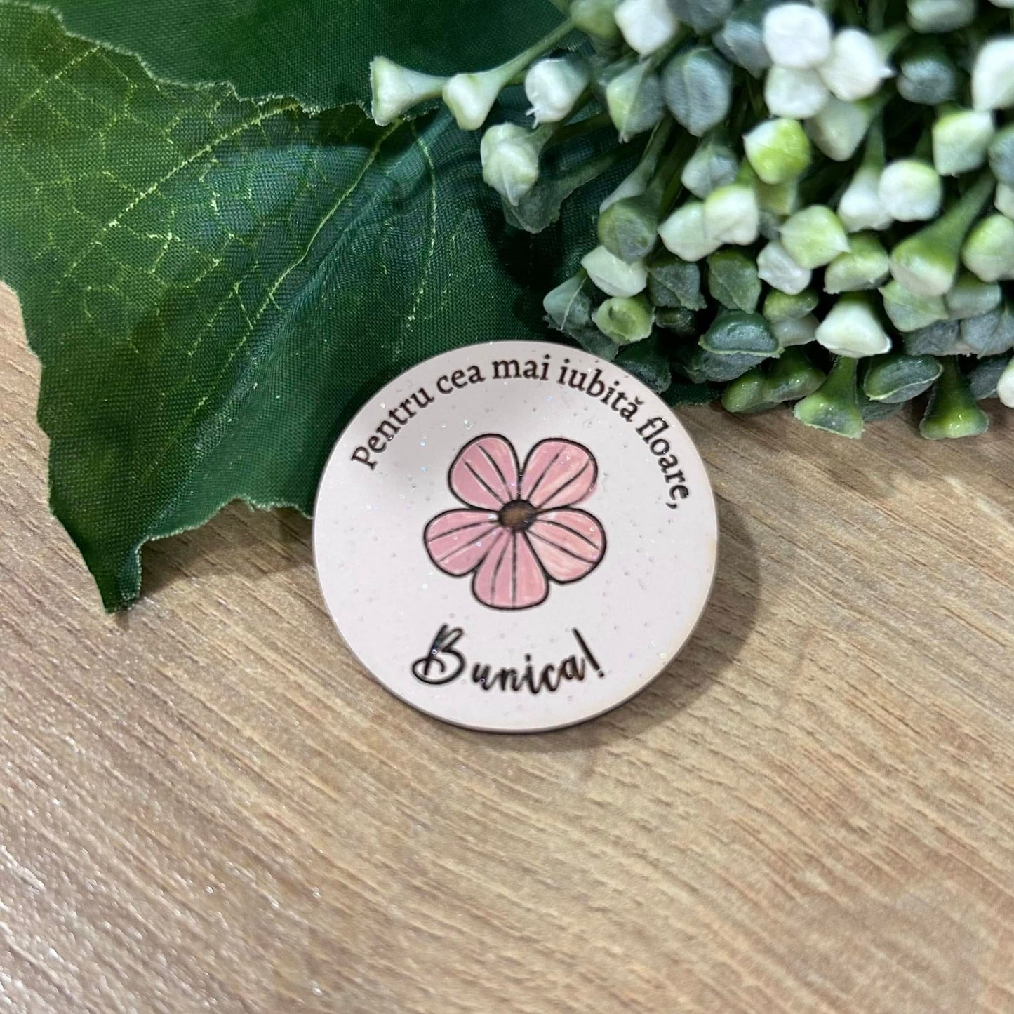 Mărțișor cu flori pictate și mesaj Pentru cea mai iubită floare, BUNICA