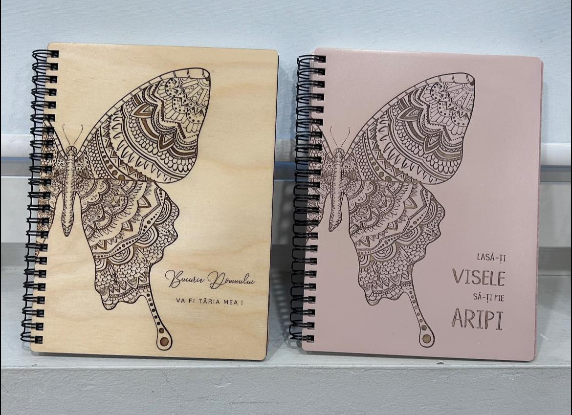 Agendă, Carnețel cu coperți din lemn cu fluture mandala gravat, My Notebook
