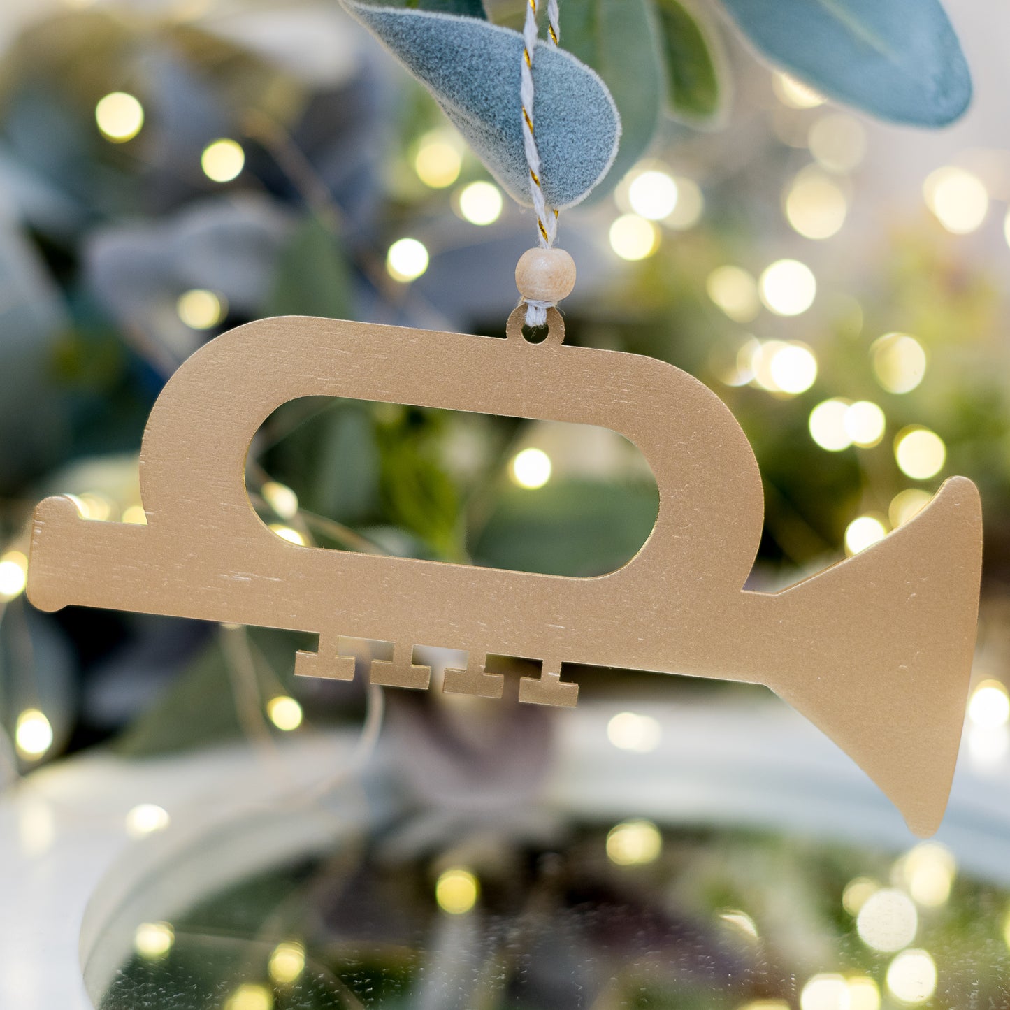 Ornament de brad - Instrumente muzicale din lemn vopsit auriu, TROMPETĂ