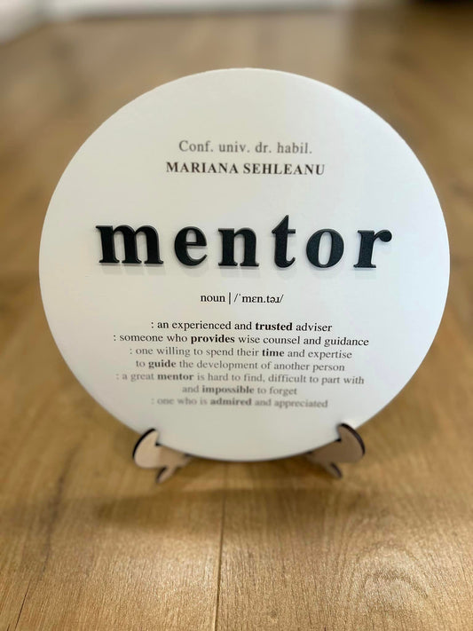 Decorațiune onorifică pentru MENTOR cu definiția de dicționar a termenului (engleză)