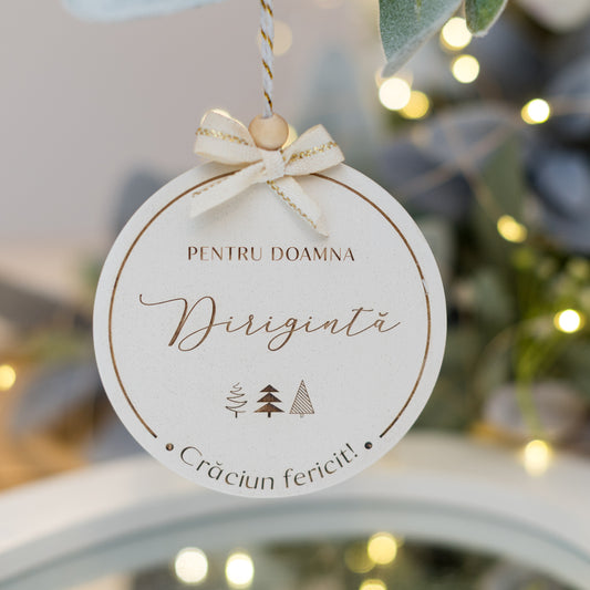 Ornament din lemn cu gravură personalizată pentru doamna DIRIGINTĂ
