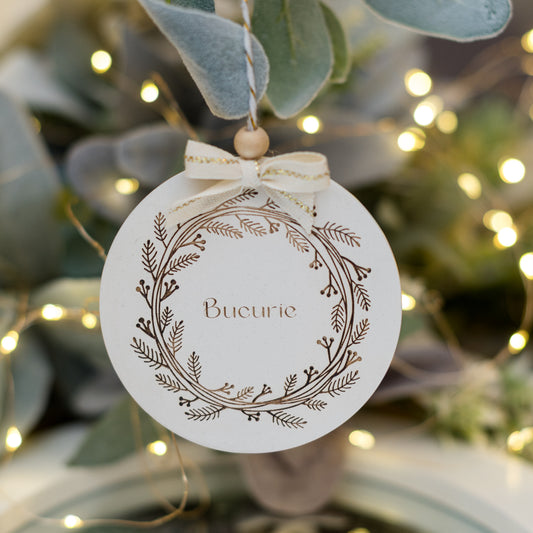 Ornament din lemn cu gravură BUCURIE