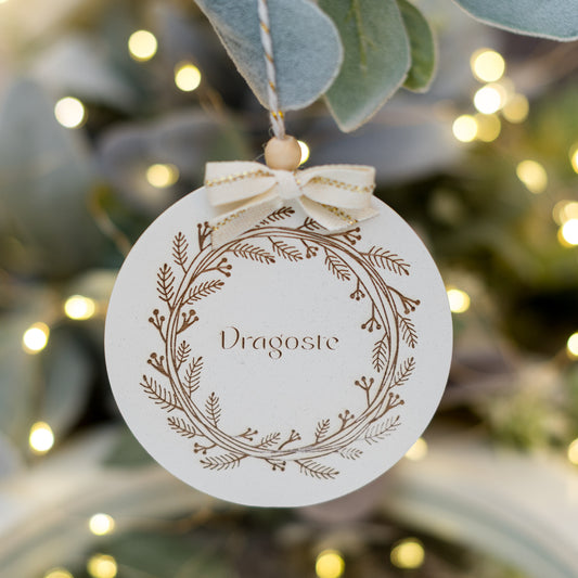 Ornament din lemn cu gravură DRAGOSTE