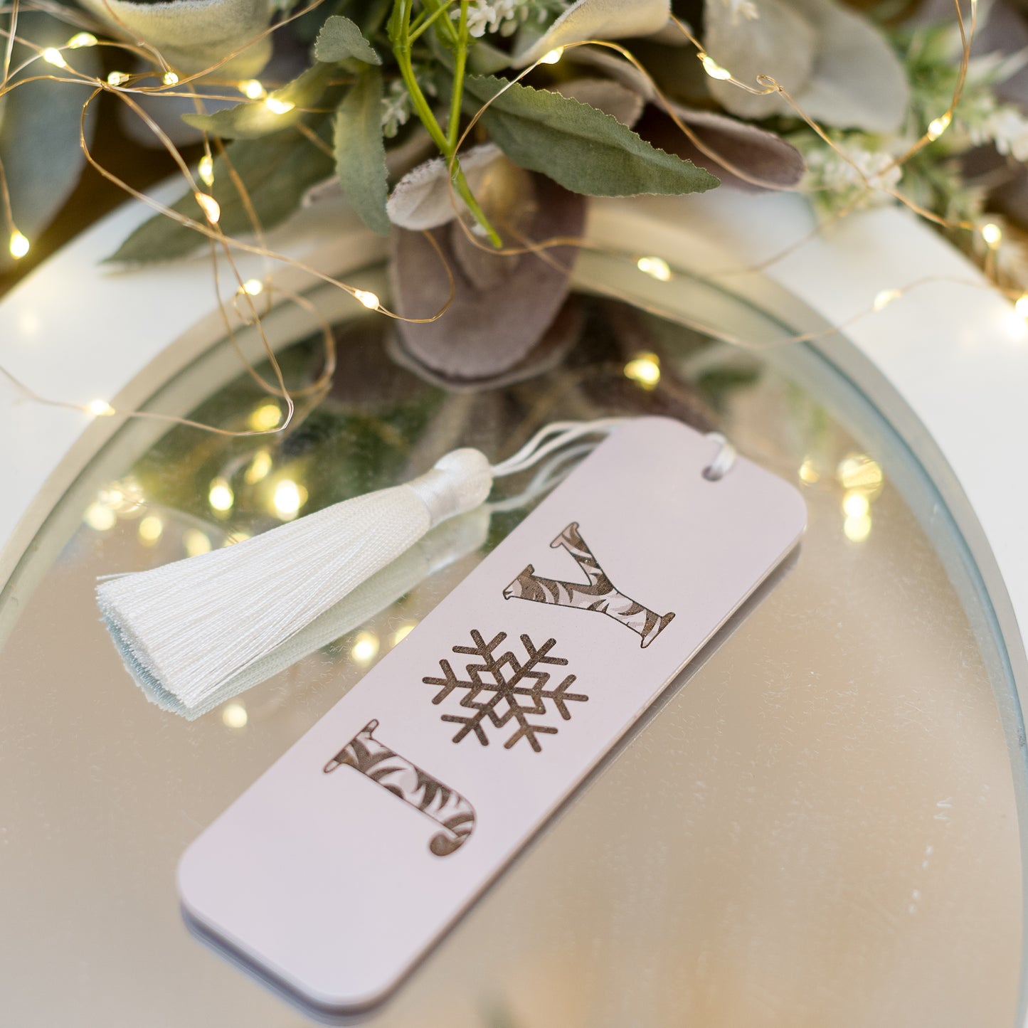 Semn de carte din lemn vopsit JOY