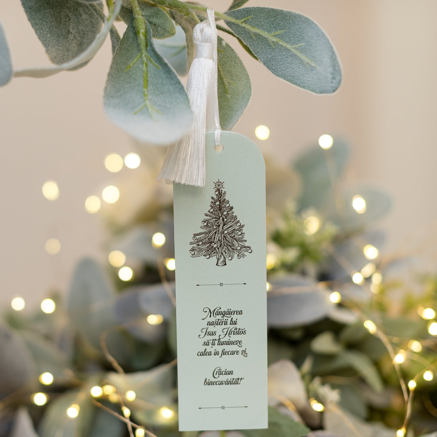 Semn de carte din lemn vopsit, cu motive de Crăciun